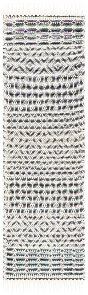SAFAVIEH Area Rug 8x10 - Natura Collection - Large - Ivory, Handmade Wool, Moroccan Boho Fringe Design, Ideal for Living Room, Bedroom, Dining Space (NAT852B)
