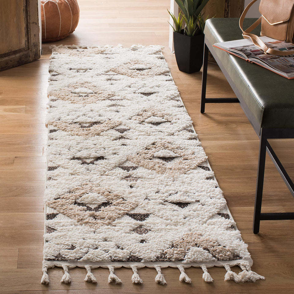 SAFAVIEH Area Rug 8x10 - Moroccan Tassel Shag Collection - Large - Ivory & Brown, Boho Design, Non-Shedding & Easy Cleaning, Plush Pile, Ideal for Living Room, Bedroom, Dining Space (MTS688A)