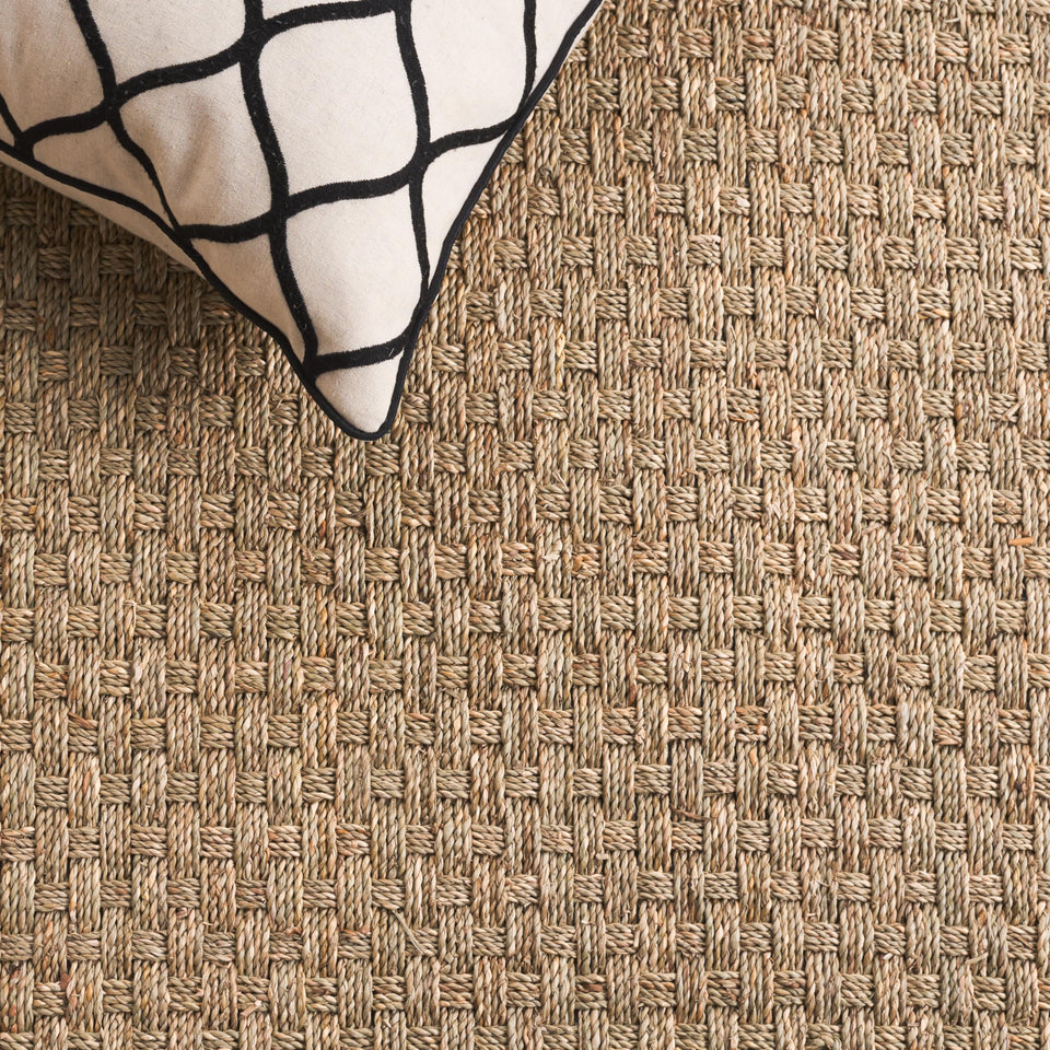 SAFAVIEH Area Rug 8x10 - Natural Fiber Collection - Large - Natural & Beige, Seagrass, Basketweave Pattern (NF114A)