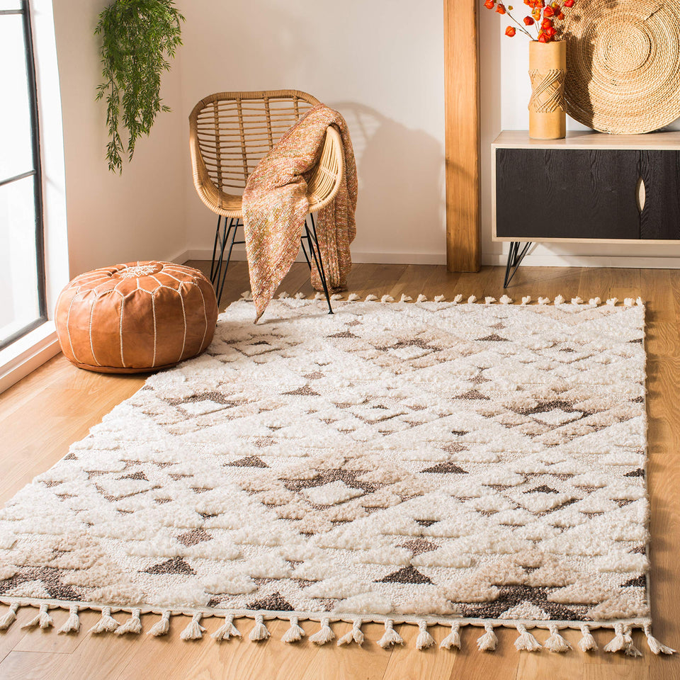 SAFAVIEH Area Rug 8x10 - Moroccan Tassel Shag Collection - Large - Ivory & Brown, Boho Design, Non-Shedding & Easy Cleaning, Plush Pile, Ideal for Living Room, Bedroom, Dining Space (MTS688A)