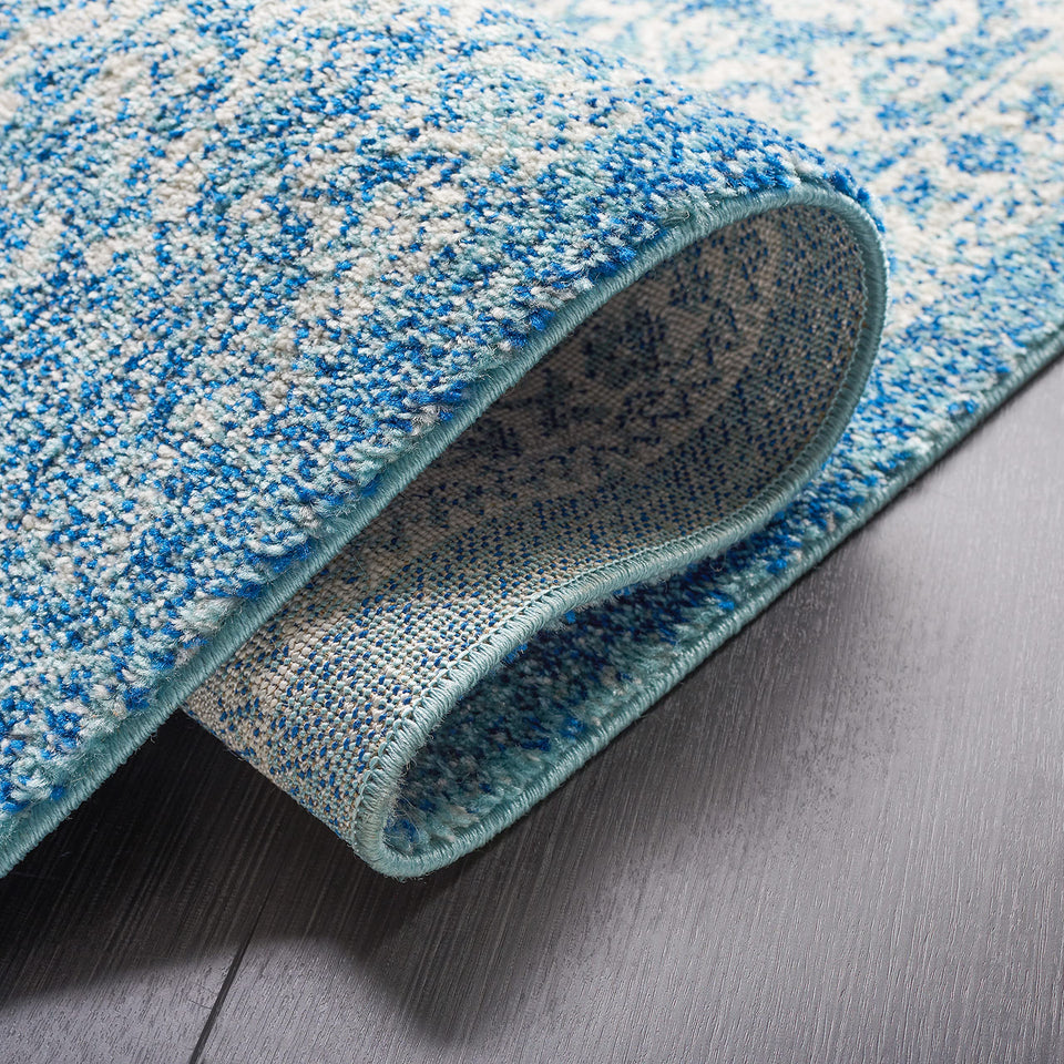 SAFAVIEH Evoke Collection Area Rug - 9' x 12', Ivory & Taupe, Oriental Distressed Design, Non-Shedding & Easy Care, Ideal for High Traffic Areas in Living Room, Bedroom (EVK256E)