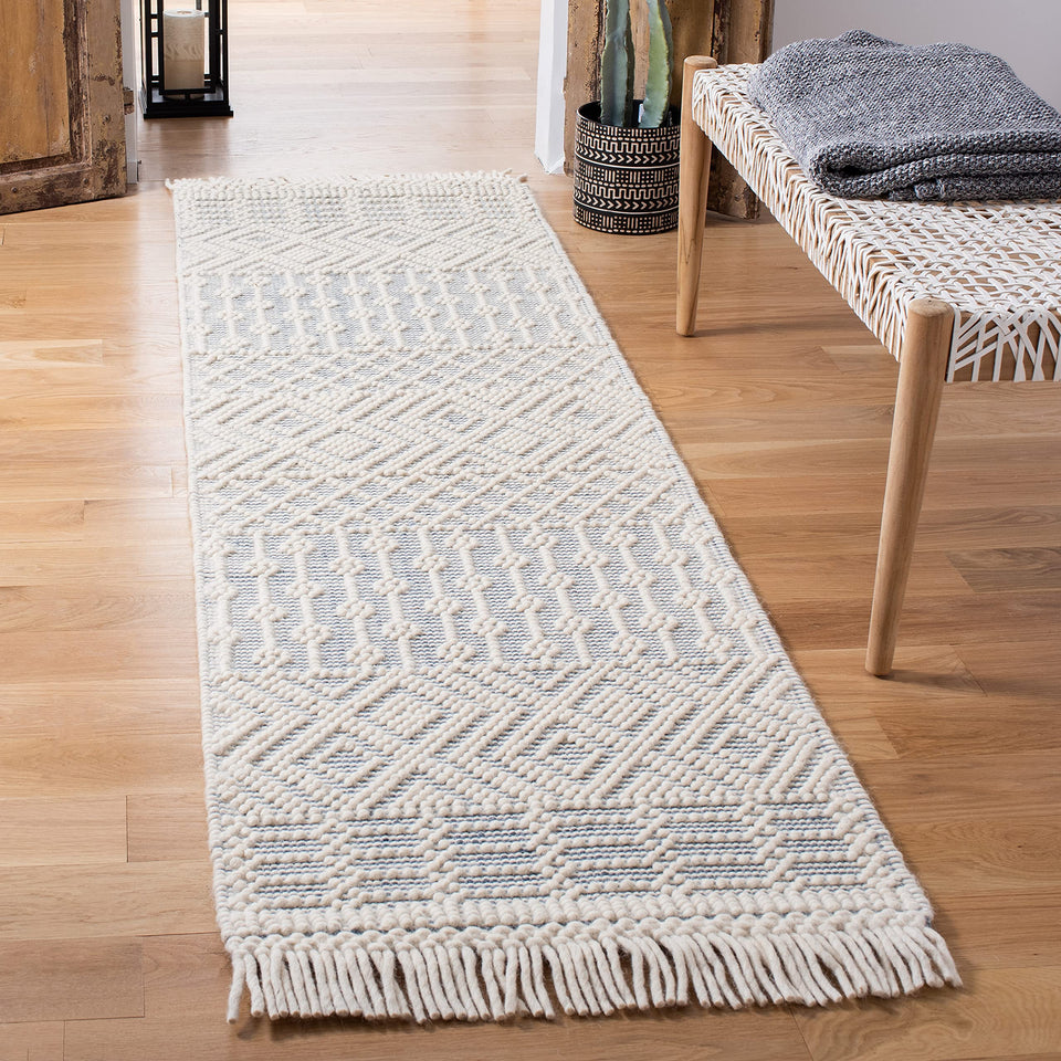 SAFAVIEH Area Rug 8x10 - Natura Collection - Large - Ivory, Handmade Wool, Moroccan Boho Fringe Design, Ideal for Living Room, Bedroom, Dining Space (NAT852B)