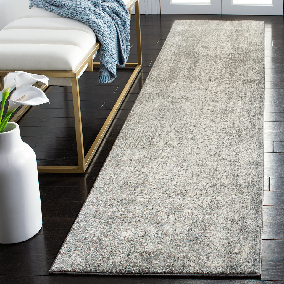 SAFAVIEH Evoke Collection Area Rug - 9' x 12', Ivory & Taupe, Oriental Distressed Design, Non-Shedding & Easy Care, Ideal for High Traffic Areas in Living Room, Bedroom (EVK256E)
